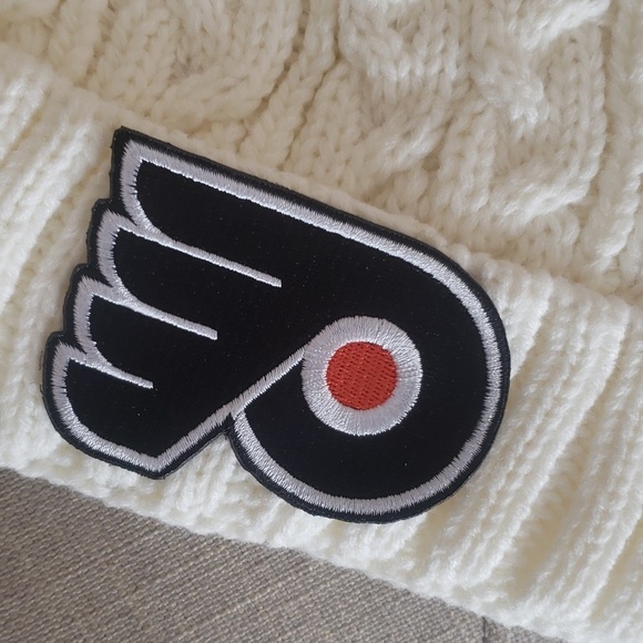 Vintage Philadelphia Flyers Patch Cable Knit Pom Pom Hat main image 4